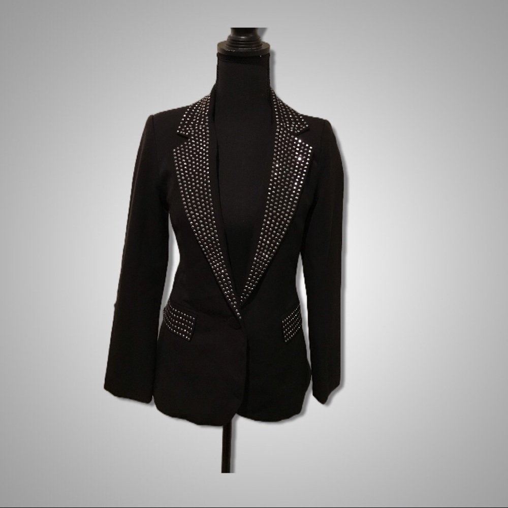 FOREVER 21 BEAUTIFUL BLACK JACKET. SIZE S/P